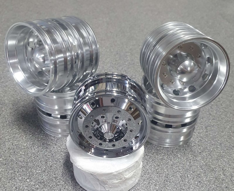 RC Club - American 6x4 Set - Silver Center